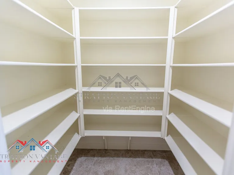 16264 W Canterbury Dr — Photo 25