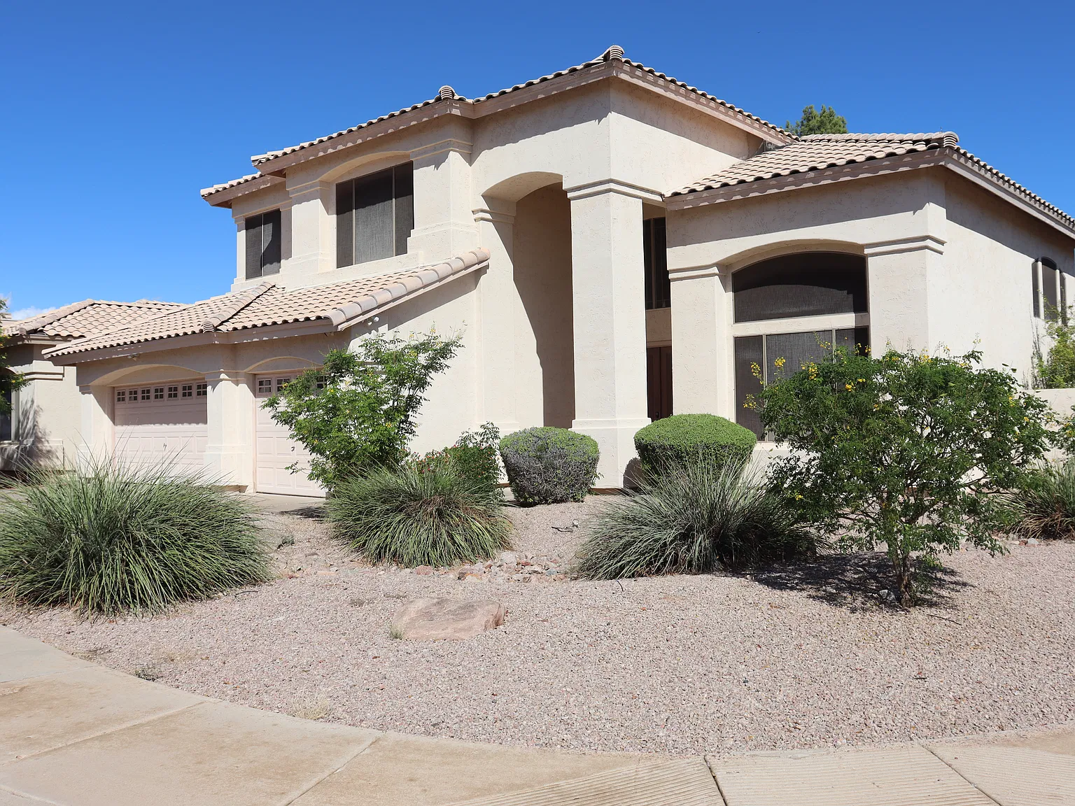 4 bed, 2855 sqft, $3,500 — Photo 3