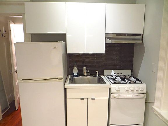 2nd image of 8 Garrison St #112A