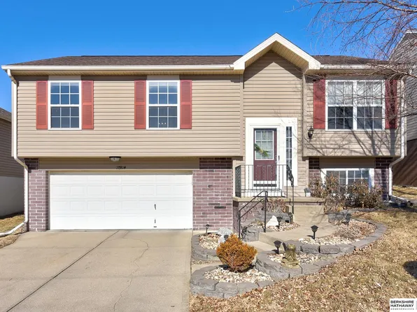 17814 Olive St, Omaha, NE 68136