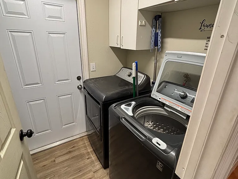 9659 Bayside Ct — Photo 5