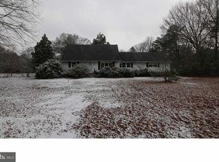 81 Hall St, Newport, NJ 08345