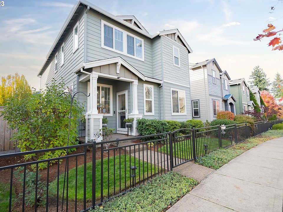 1st image of 264 NE Idyl Way