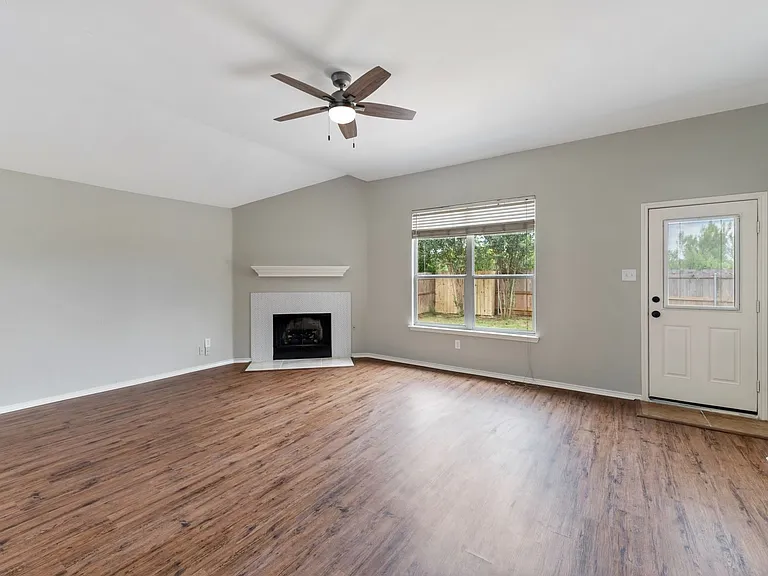 10905 Fawn Valley Dr — Photo 6