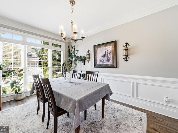 4th image of 149 Nightwind Trce