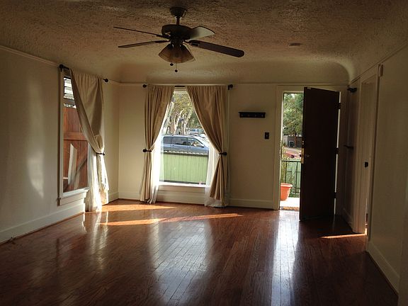2nd image of 1809 Yosemite Dr