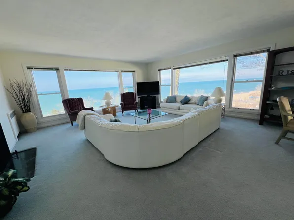 1406 Lake Blvd, Saint Joseph, MI