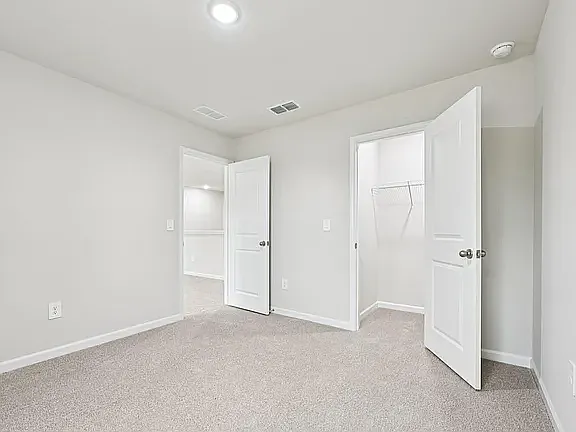 54 White Birch Ln — Photo 2