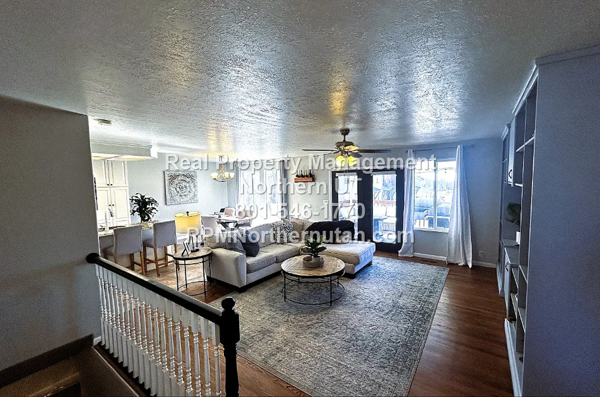 Building Photo - 703 W 2175 N
