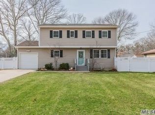 210 Broadway, Shirley, NY 11967