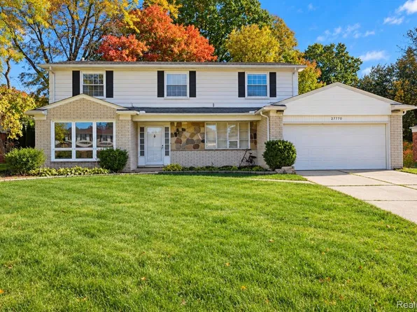 27770 Arlington Dr, Southfield, MI 48076