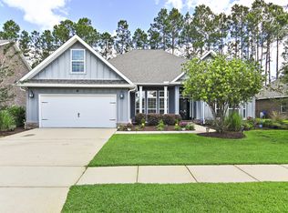 369 Lilly Bell Ln, Freeport, FL 32439