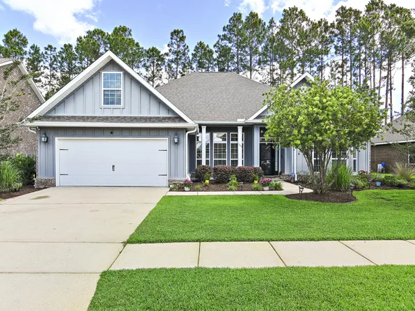 369 Lilly Bell Ln, Freeport, FL 32439