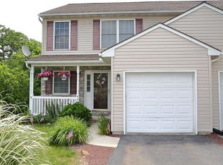 423 Elmshire Dr, Lancaster, PA 17603