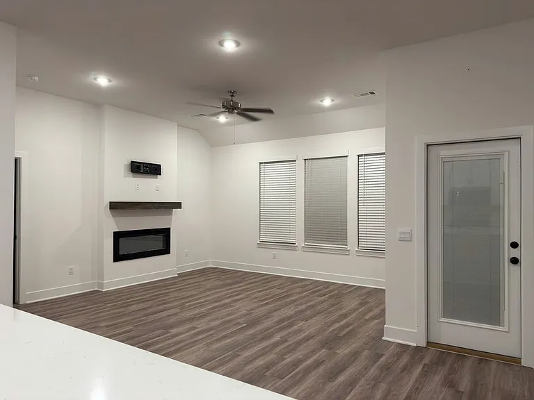 4225 Florentina Ave — Photo 5