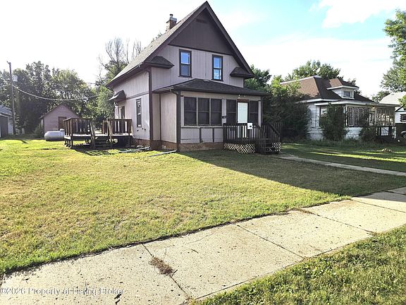 5th image of 307 3rd Ave W