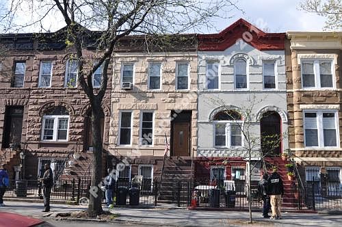 1st image of 396 Bainbridge St
