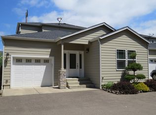 2479 SE Waldon Ave, Roseburg, OR