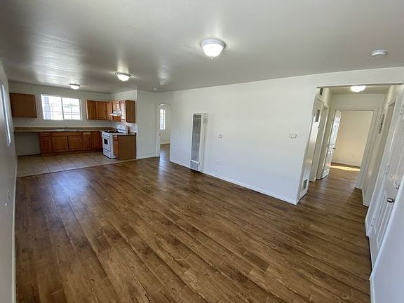 5th image of 1557 1/2 W 204th St