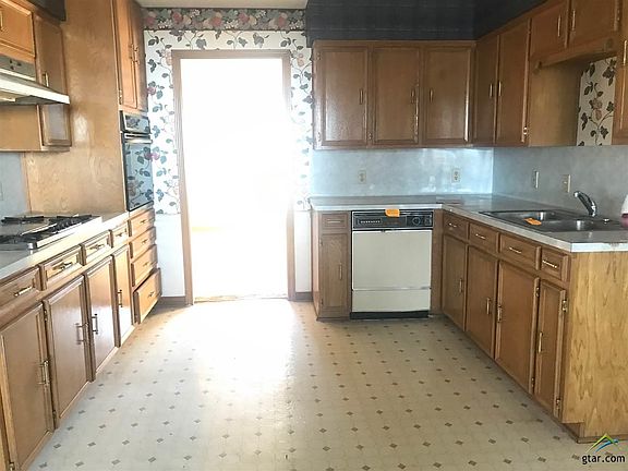 3rd image of 4657 Sunrise Dr