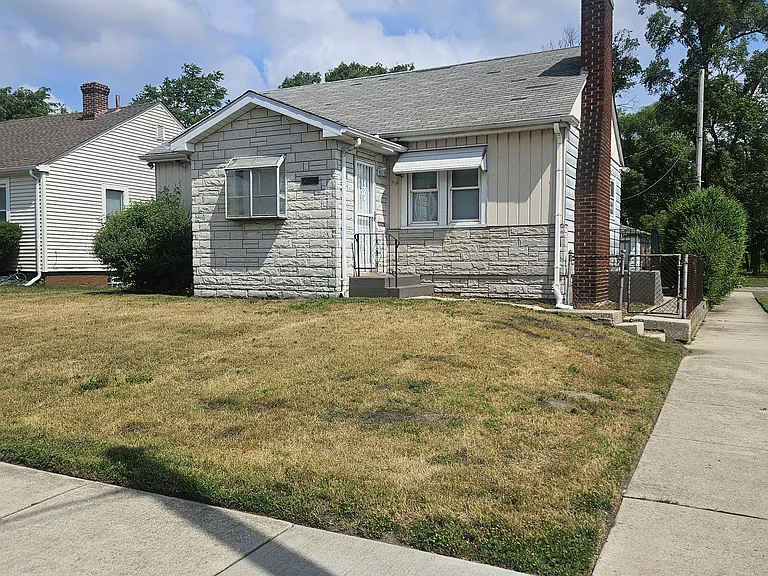 4100 W 10th Ave — Photo 3