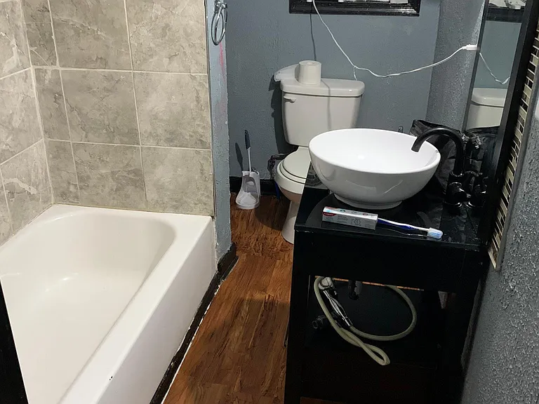 1628 Hilton Ave — Photo 3