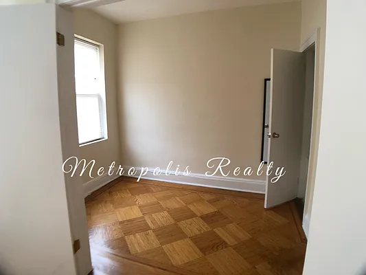 Rented by Metropolis International Realty Inc. | media 29