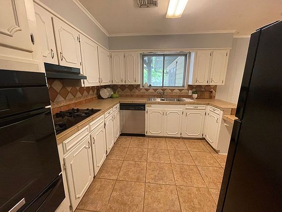 5th image of 9357 Savanna Dr