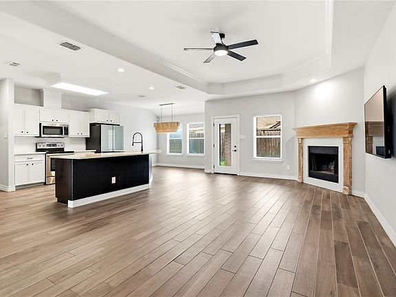 4th image of 6906 Windy Cove Cir