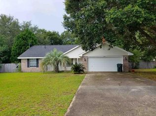 5985 Herlong Dr, Milton, FL 32570