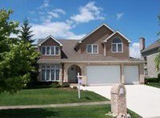 1150 Blue Heron Way, Roselle, IL 60172