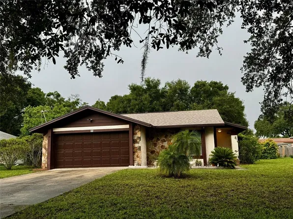 11 E GROVE AVENUE, LAKE WALES, FL 33853