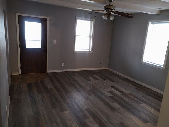 2nd image of 801 Hathaway St