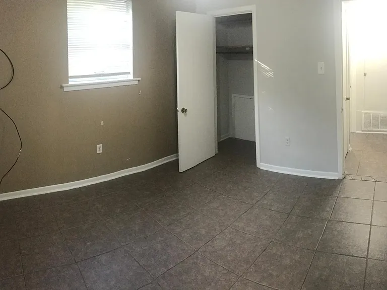 209 Central Ave — Photo 4