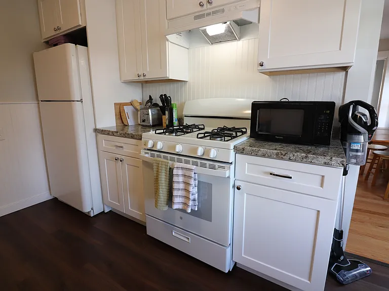 29 McKenn St #2 — Photo 7
