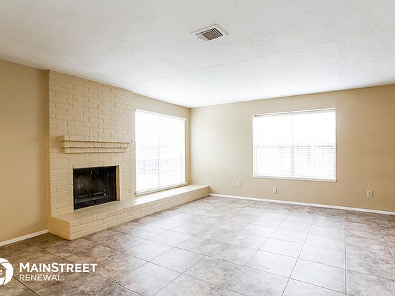 2nd image of 14807 Carriage Park Dr