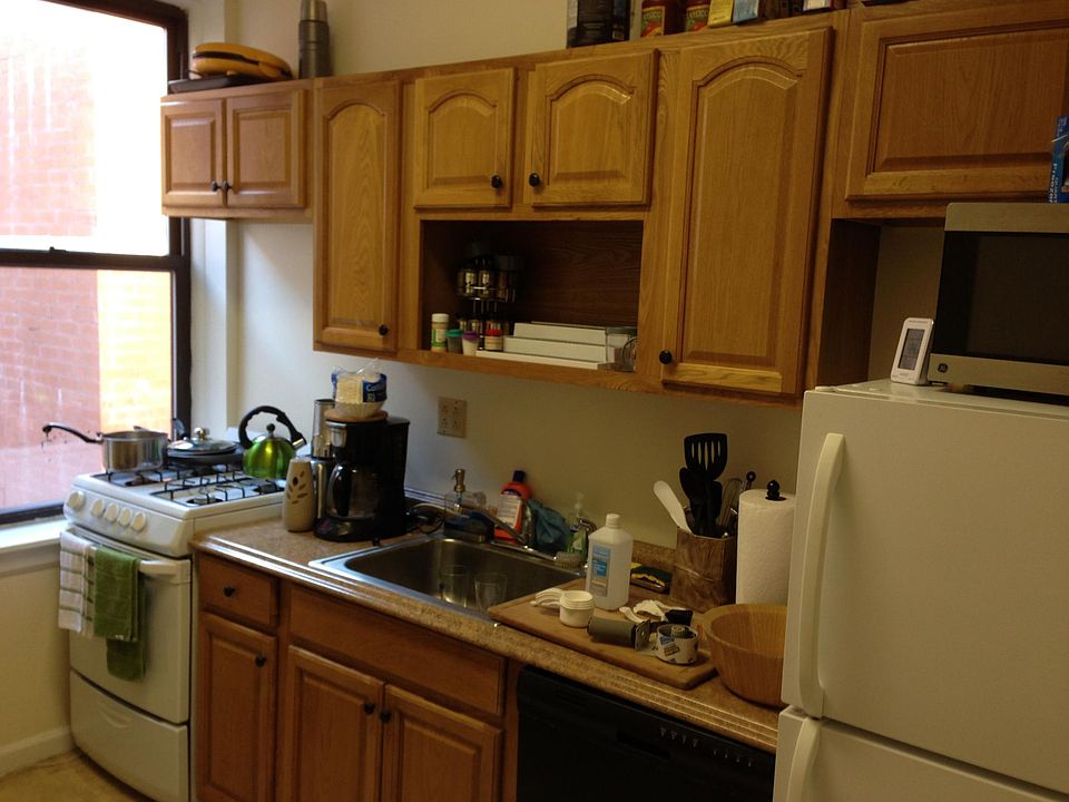 2nd image of 139 E Prospect Ave APT 2