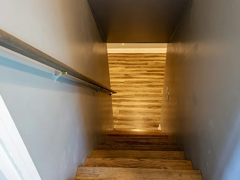 1617 Crestmont Dr — Photo 12