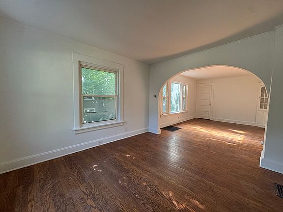 4th image of 1040 Garner Ave #1