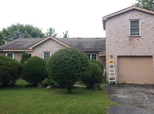 28977 W Pittner Ave, Cary, IL 60013