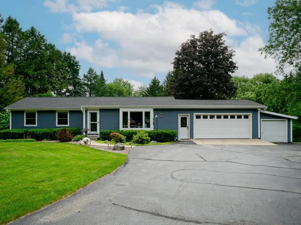 W245N4749 Swan ROAD, Pewaukee, WI 53072