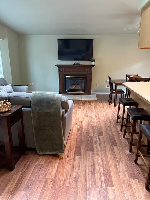 3 bed, 1600 sqft, $2,600 — Photo 3