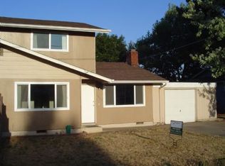 1935 Ruskin St, Eugene, OR 97402