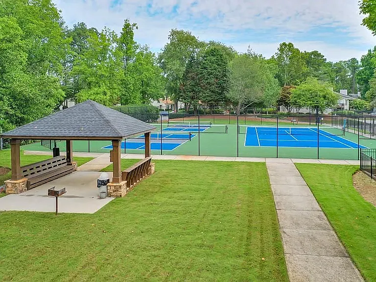 516 Park Ridge Cir — Photo 27