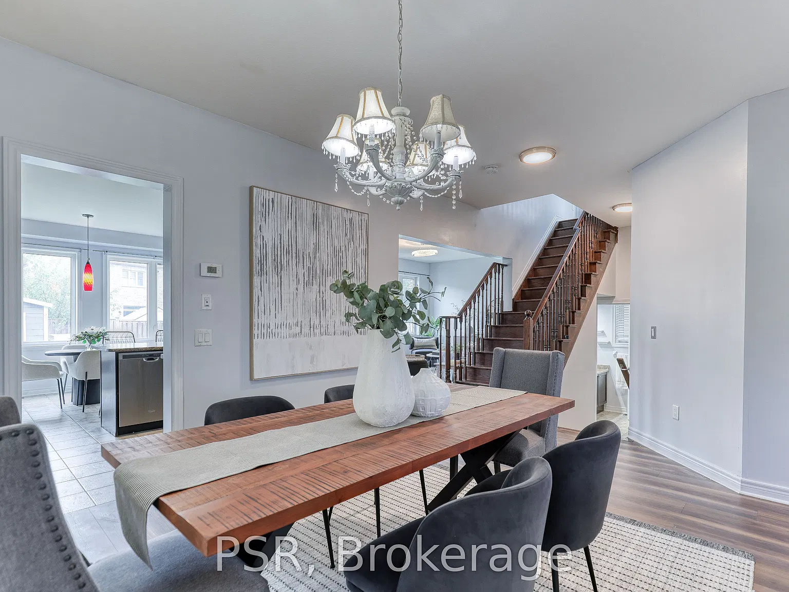 3 bed, $2,500 — Photo 2