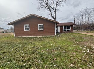 614 Cedar St, Greenwood, MS 38930