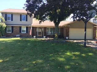 56020 Cedar Rd, Mishawaka, IN 46545