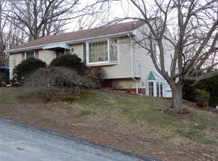 12 View St, Lincoln, RI 02865