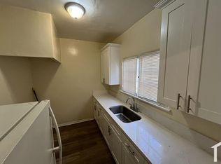 6417 S Vermont Ave, Los Angeles, CA 90044