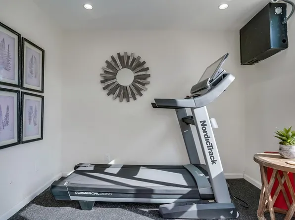 Retro Style Apartment Building with Pool and Gym - Secure, Modern and Lease-Ready!, 544 Evergreen St APT 6, Inglewood, CA 90302